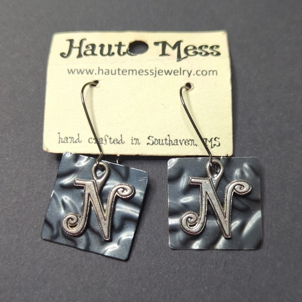 🌟❤️5/$25 Haut Mess Silver and Brown Earrings Set Letter N